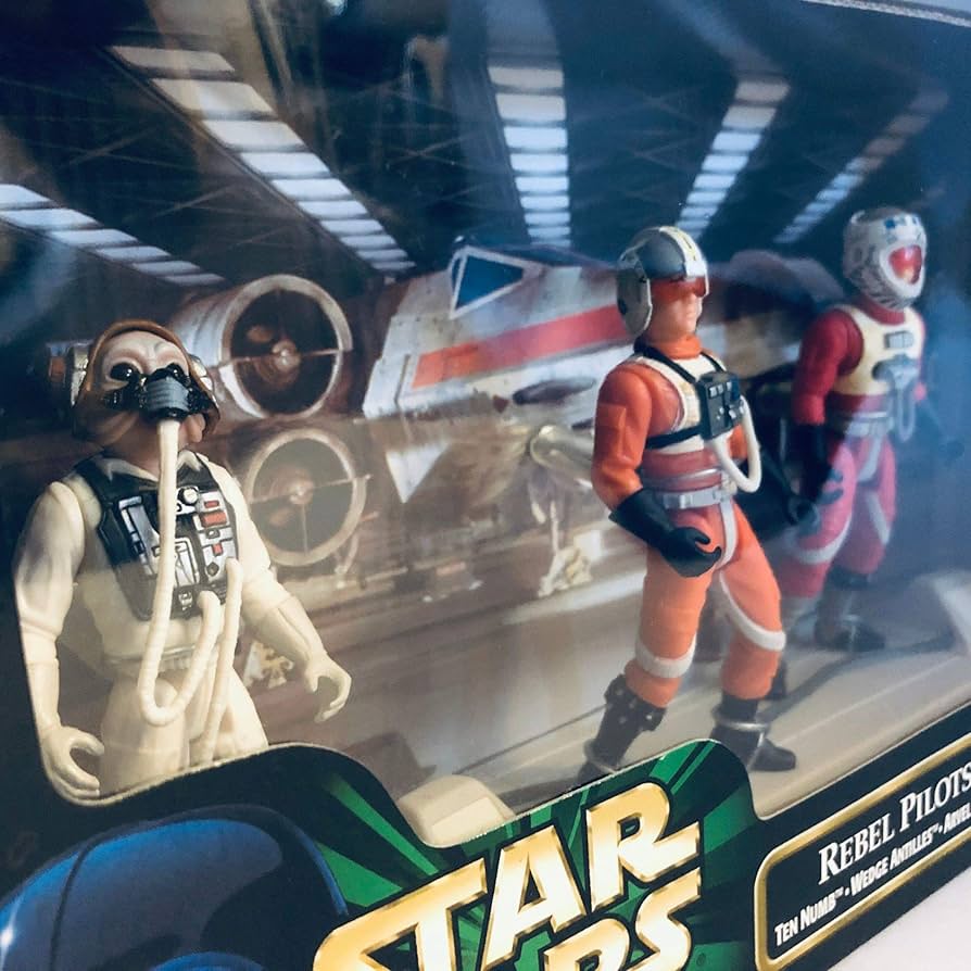 スターウォーズ　フィギュア　パワーオブ ザ フォース　エピソード1　5体セット Amazon.co.jp: スターウォーズ パワー・オブ・ザ・フォース